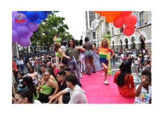 Orgullo Guayaquil - Orgullo gay LGBT 2019 - Carro alegorico Silueta X carroza